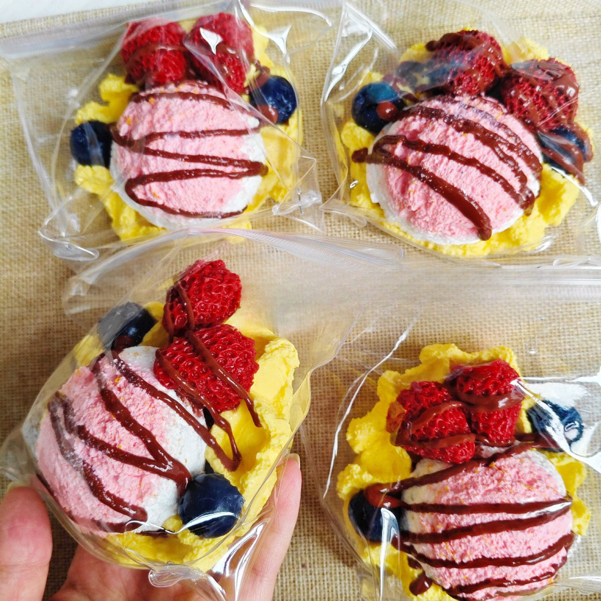165g Fruit Ice Cream Waffles Taba Squishy